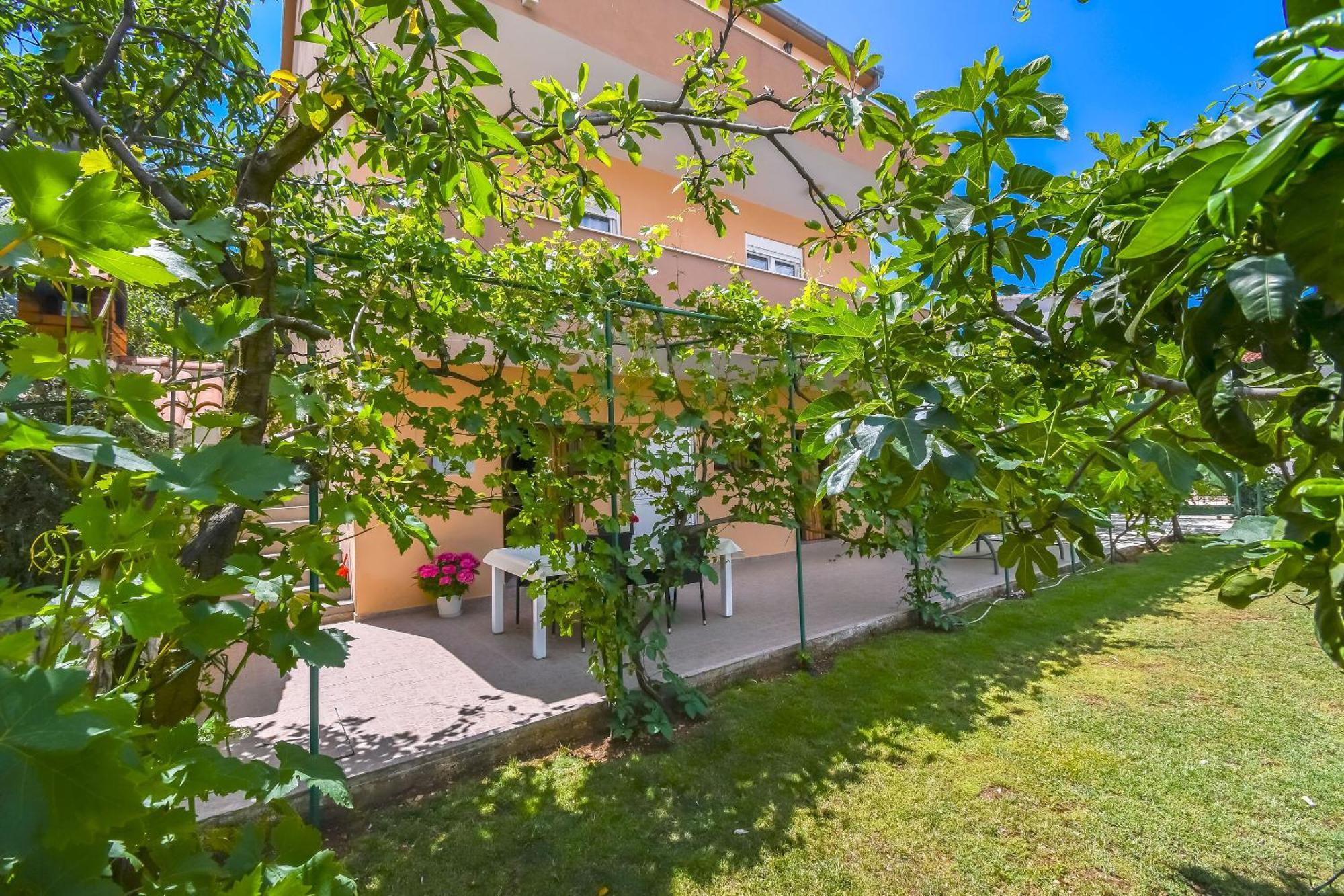 Apartments Tonka Donji Okrug  Екстериор снимка