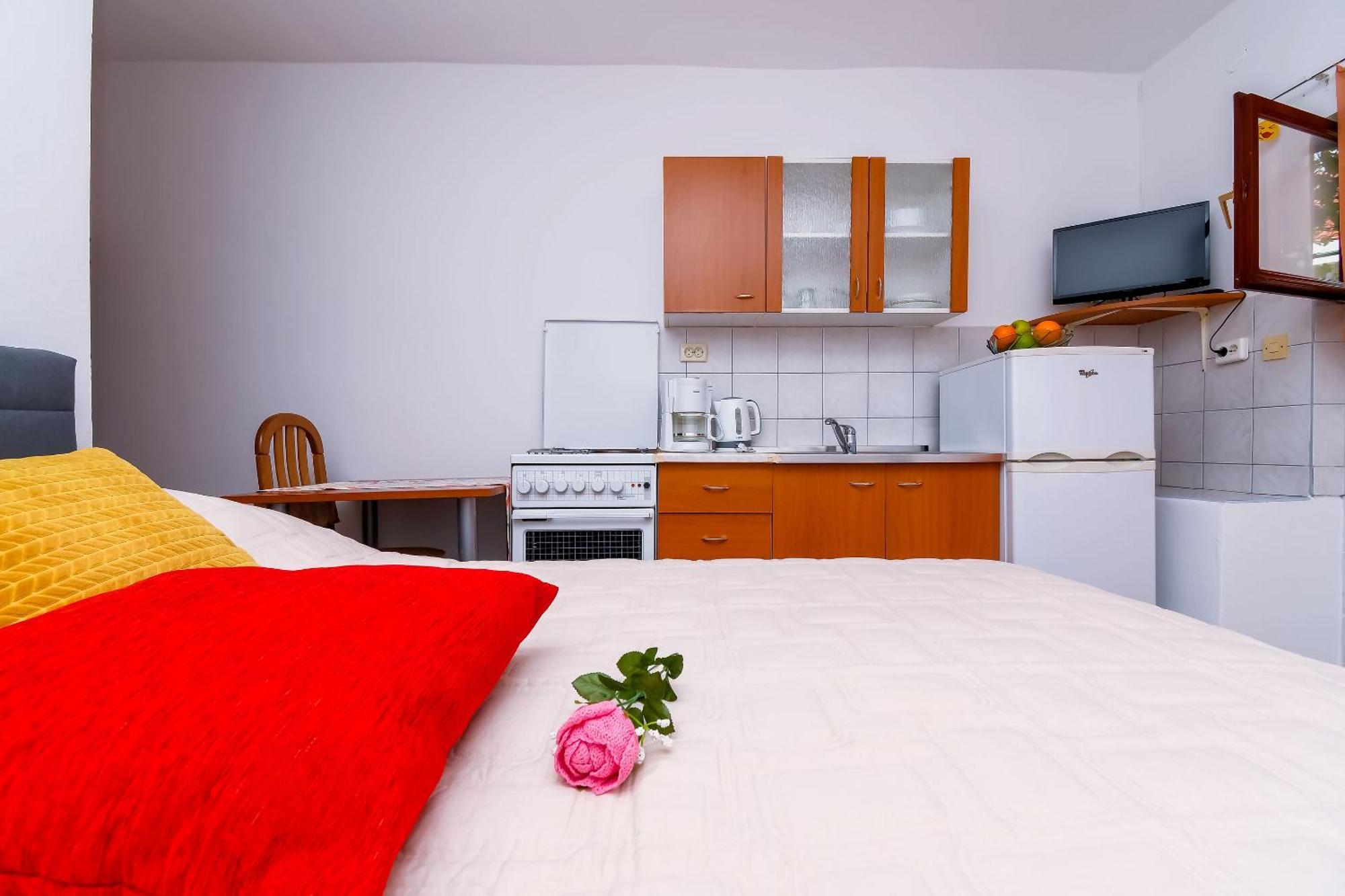 Apartments Tonka Donji Okrug  Екстериор снимка