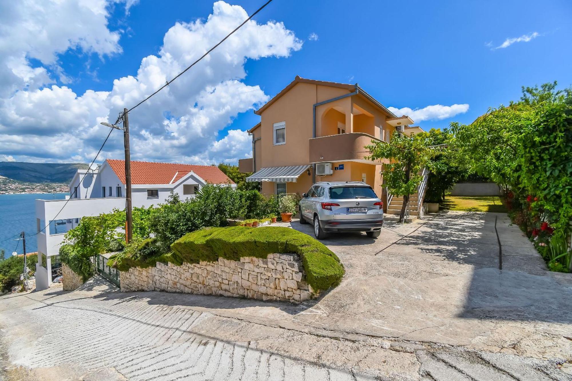 Apartments Tonka Donji Okrug  Екстериор снимка