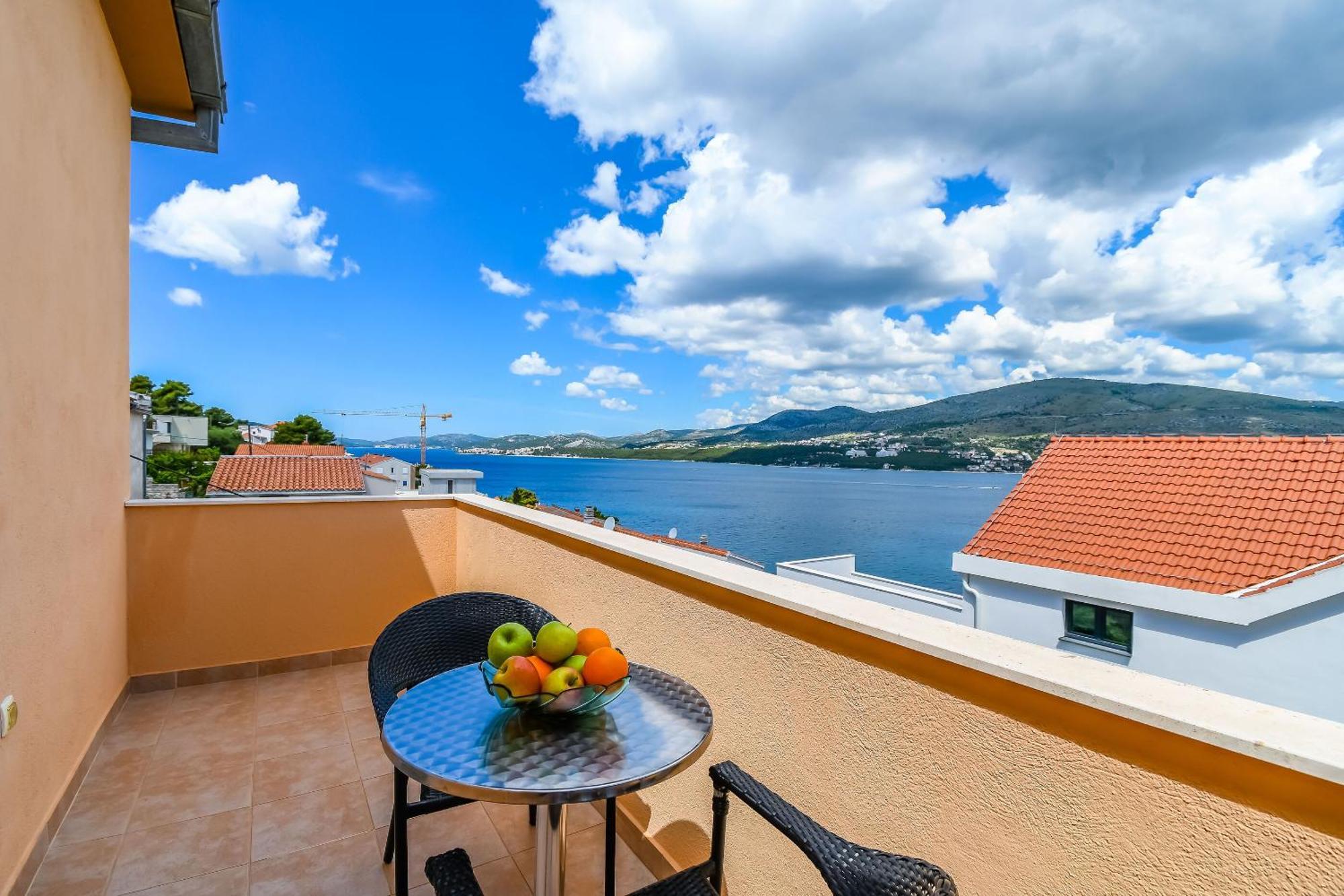 Apartments Tonka Donji Okrug  Екстериор снимка