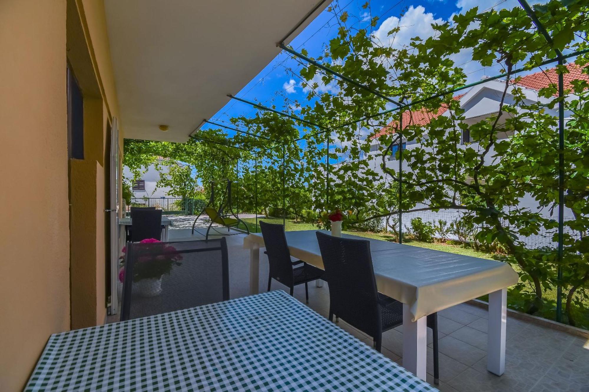Apartments Tonka Donji Okrug  Екстериор снимка