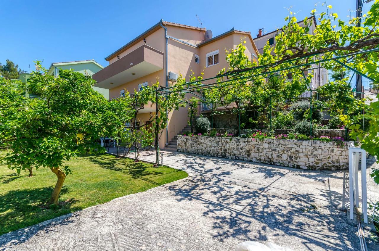 Apartments Tonka Donji Okrug  Екстериор снимка